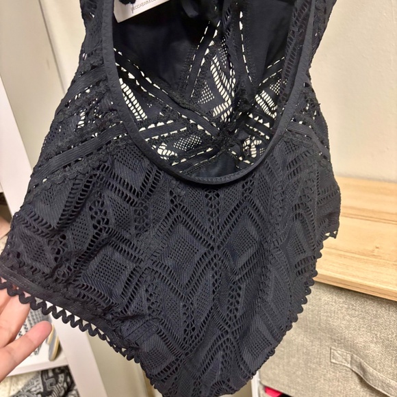 Rebecca Virtue Women's Aurora Crochet One Piece Swimsuit Black S - Picture 4 of 5